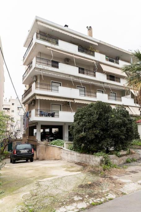 Apartment At Ano Glifada. Афины Экстерьер фото
