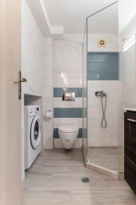 Apartment At Ano Glifada. Афины Экстерьер фото